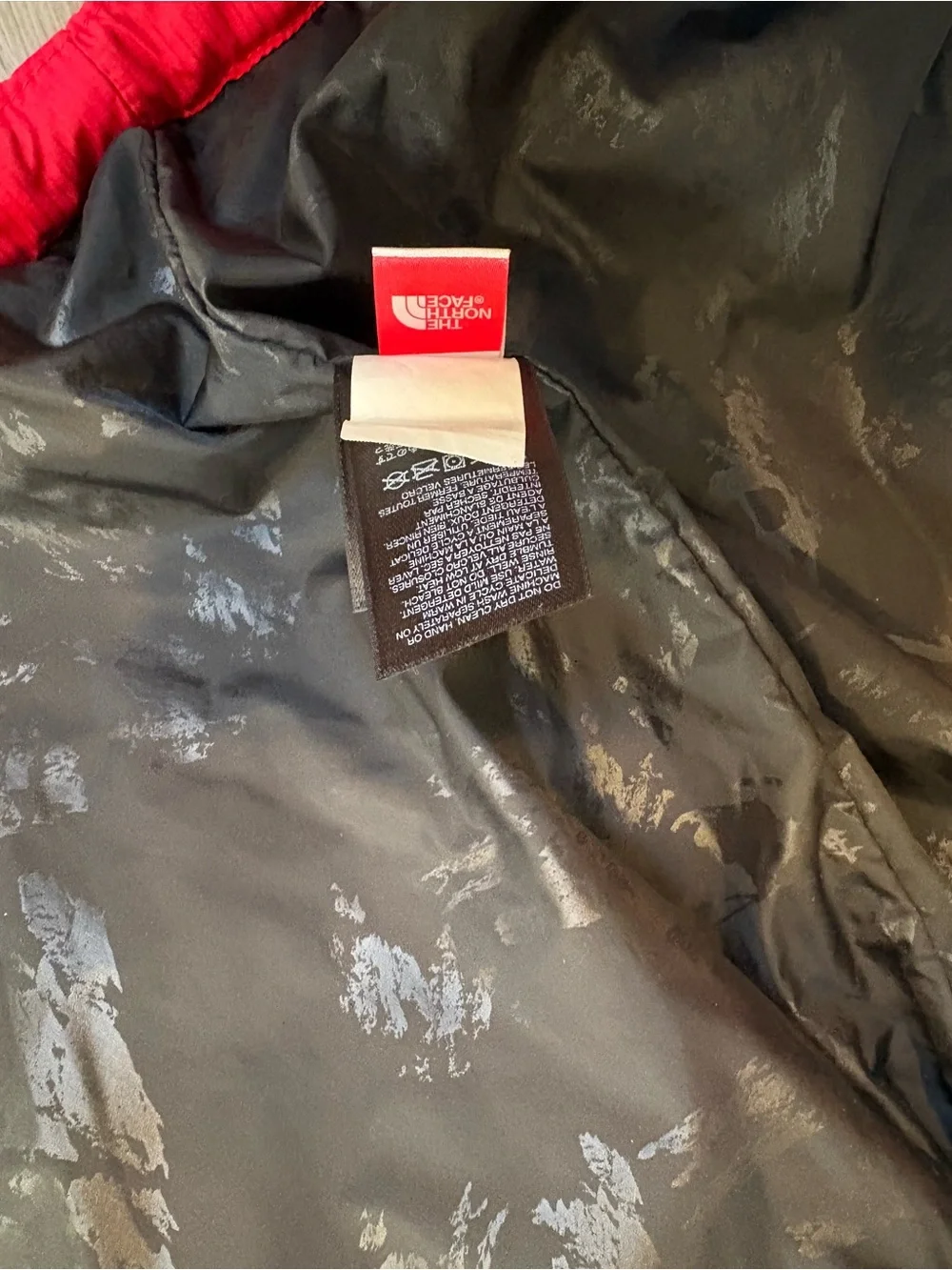 The North Face Men’s Primaloft Red Jacket Size Medium